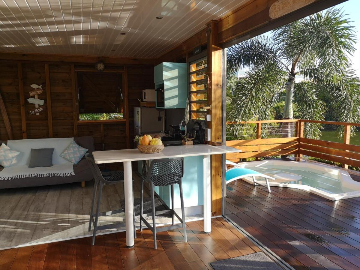 Bunga-Lodge Douville ภายนอก รูปภาพ